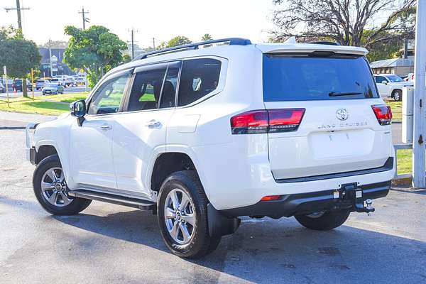 2023 Toyota Landcruiser Sahara FJA300R