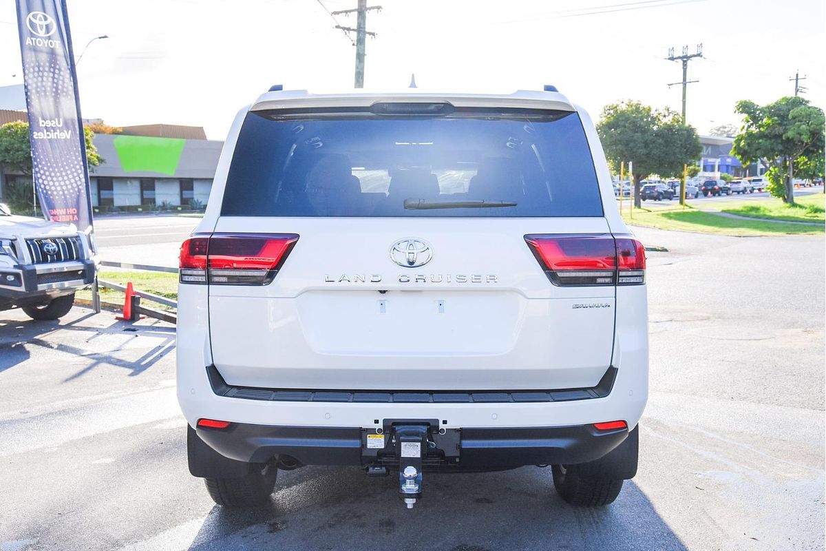 2023 Toyota Landcruiser Sahara FJA300R