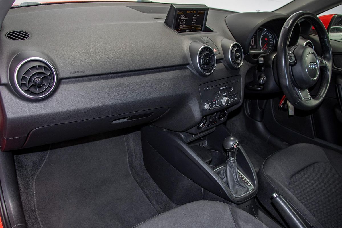 2013 Audi A1 Attraction 8X