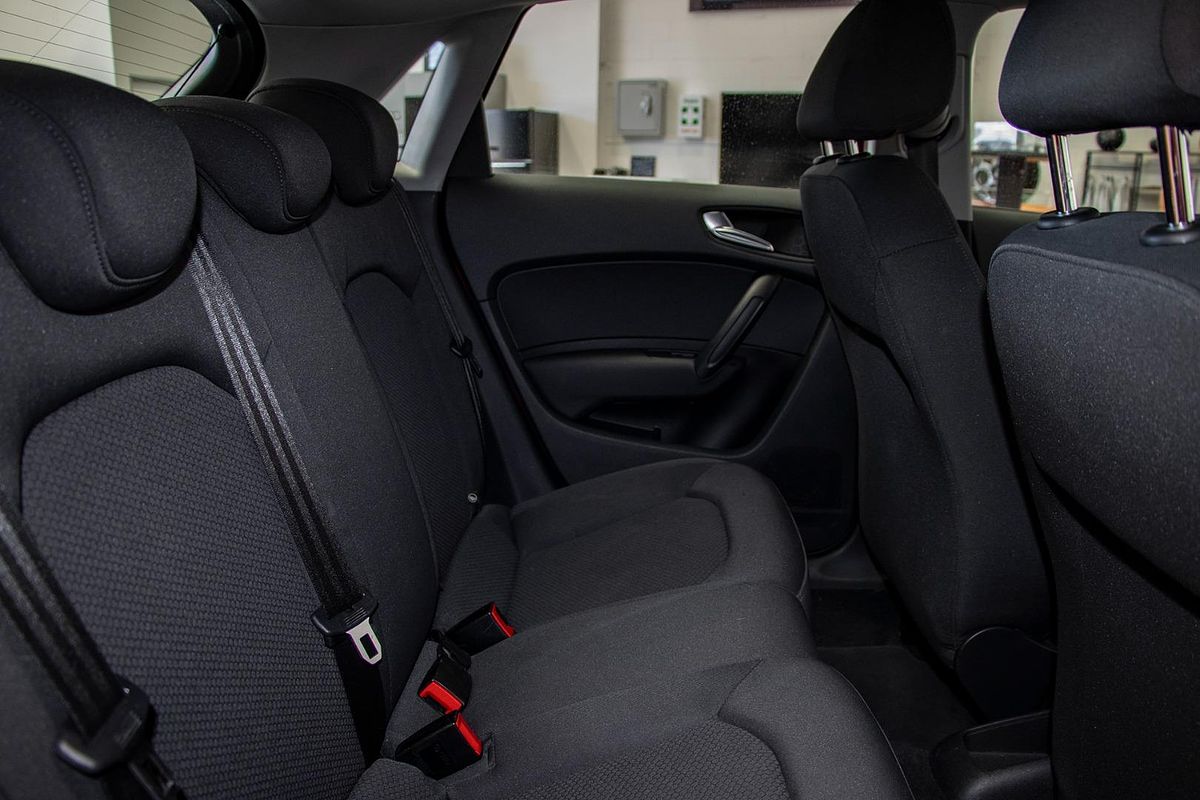 2013 Audi A1 Attraction 8X
