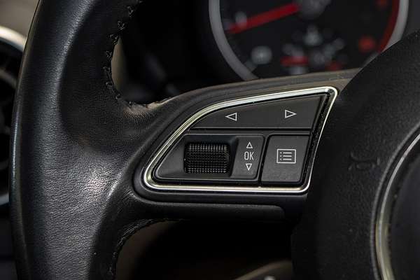 2013 Audi A1 Attraction 8X