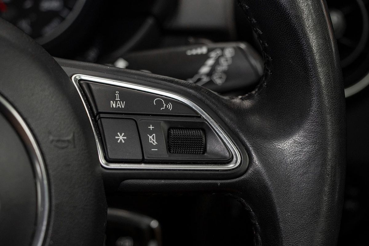 2013 Audi A1 Attraction 8X