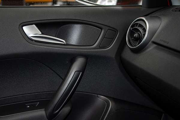 2013 Audi A1 Attraction 8X