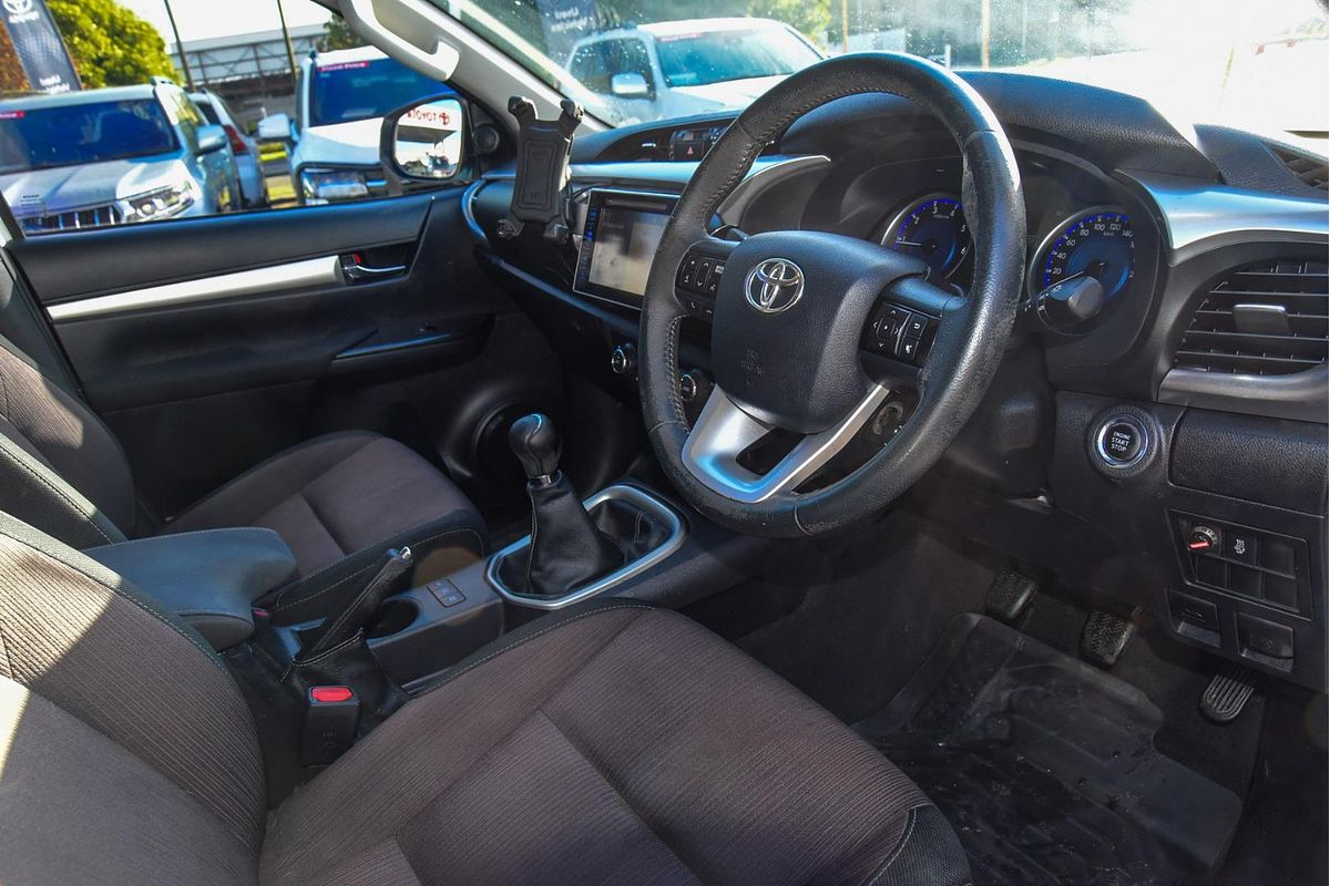 2017 Toyota Hilux SR5 GUN126R 4X4