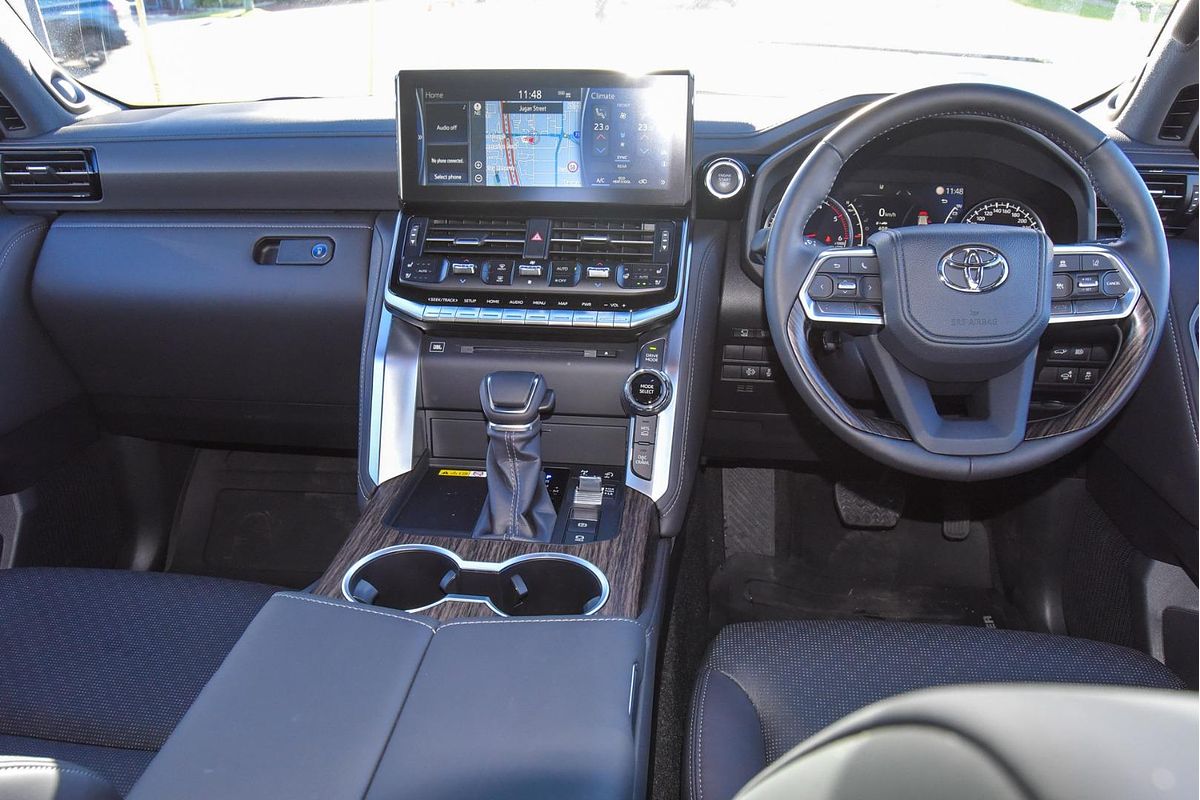 2023 Toyota Landcruiser Sahara FJA300R
