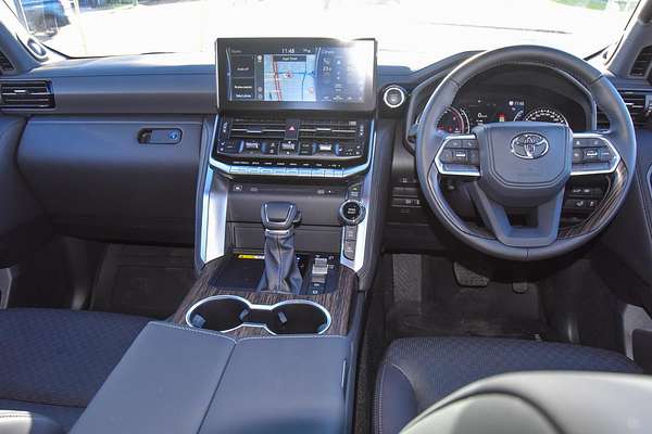 2023 Toyota Landcruiser Sahara FJA300R