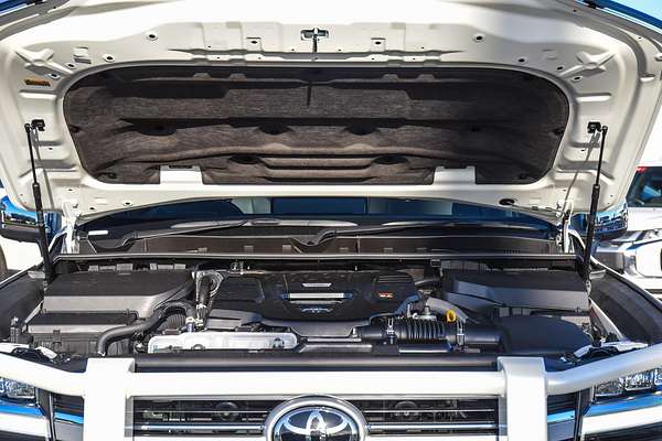 2023 Toyota Landcruiser Sahara FJA300R