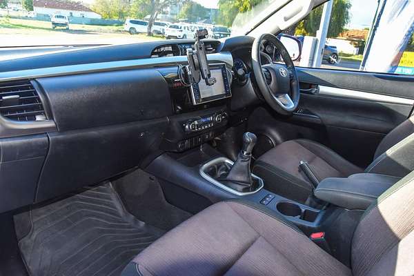 2017 Toyota Hilux SR5 GUN126R 4X4