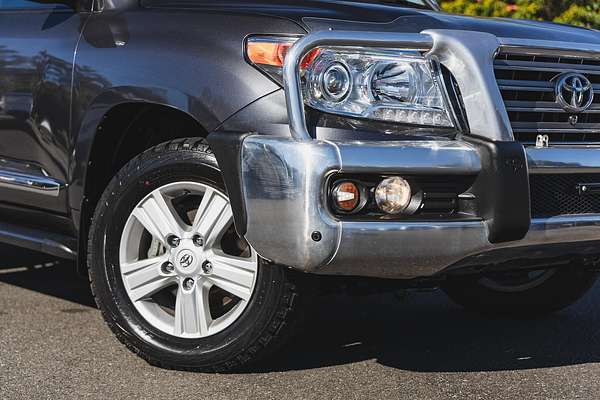 2013 Toyota Landcruiser Sahara VDJ200R
