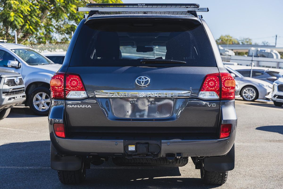 2013 Toyota Landcruiser Sahara VDJ200R
