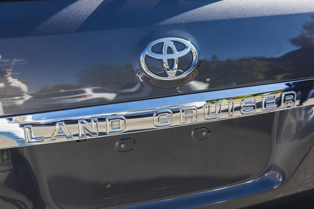 2013 Toyota Landcruiser Sahara VDJ200R
