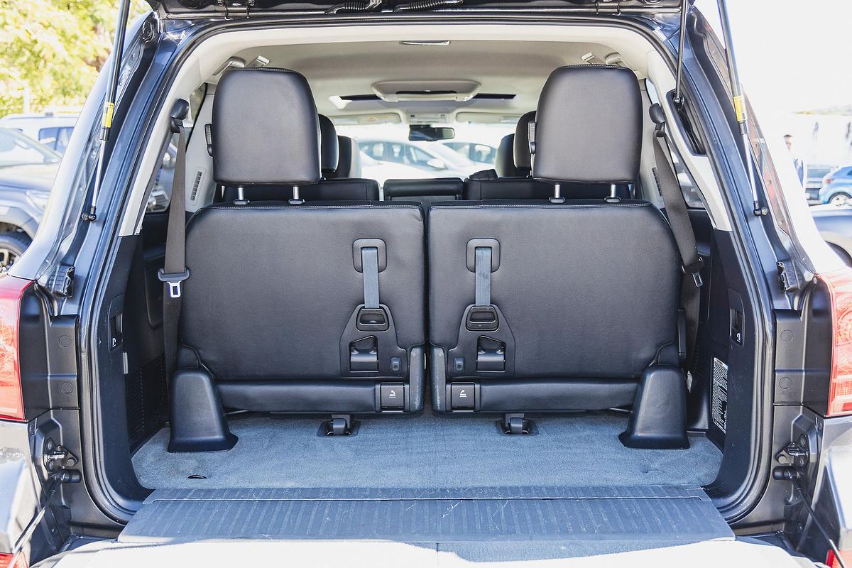 2013 Toyota Landcruiser Sahara VDJ200R