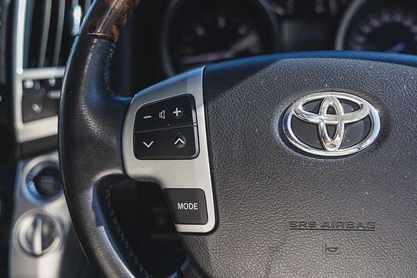 2013 Toyota Landcruiser Sahara VDJ200R