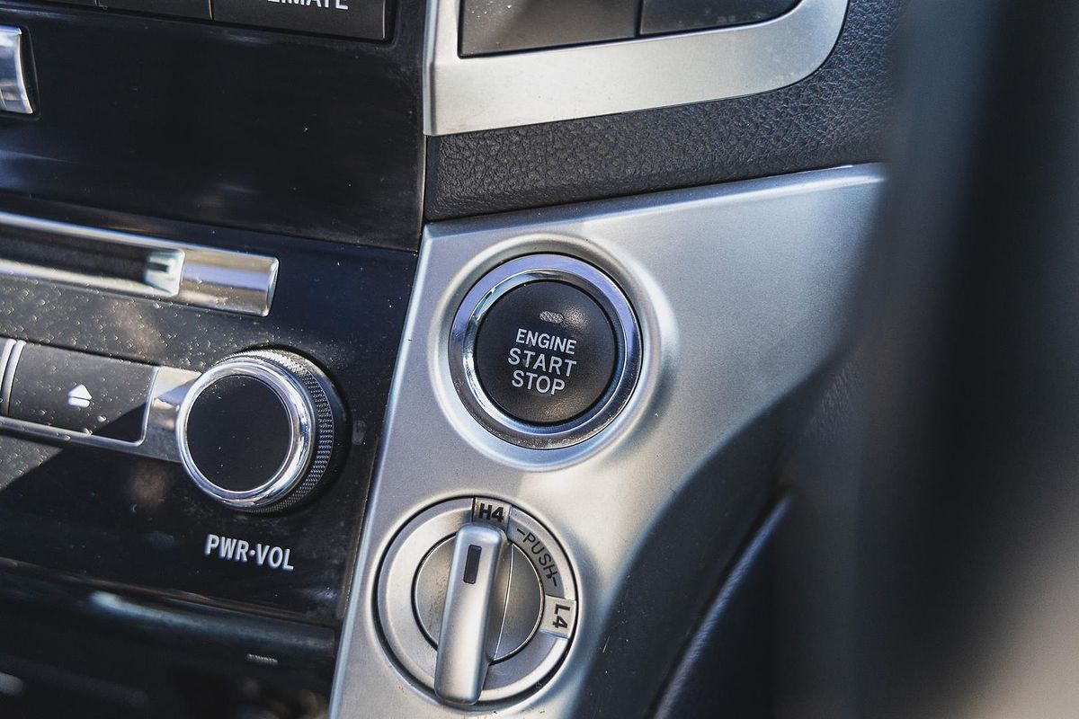2013 Toyota Landcruiser Sahara VDJ200R