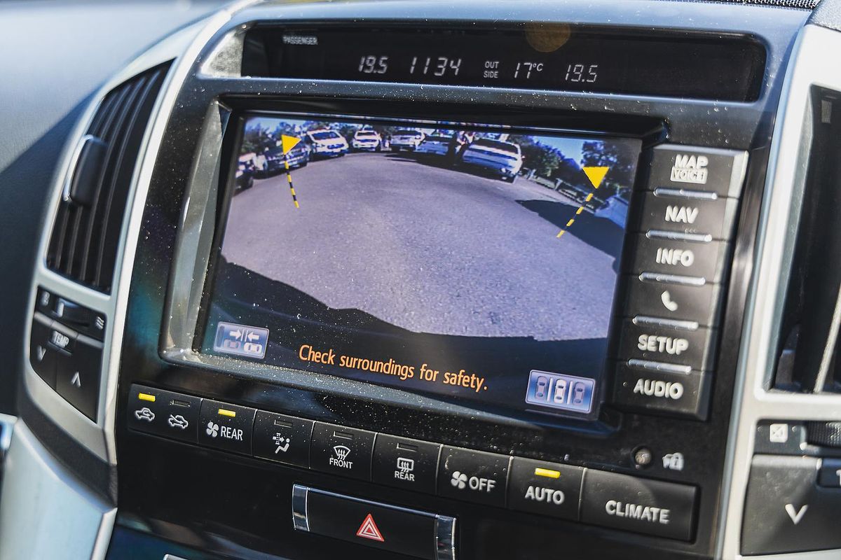 2013 Toyota Landcruiser Sahara VDJ200R