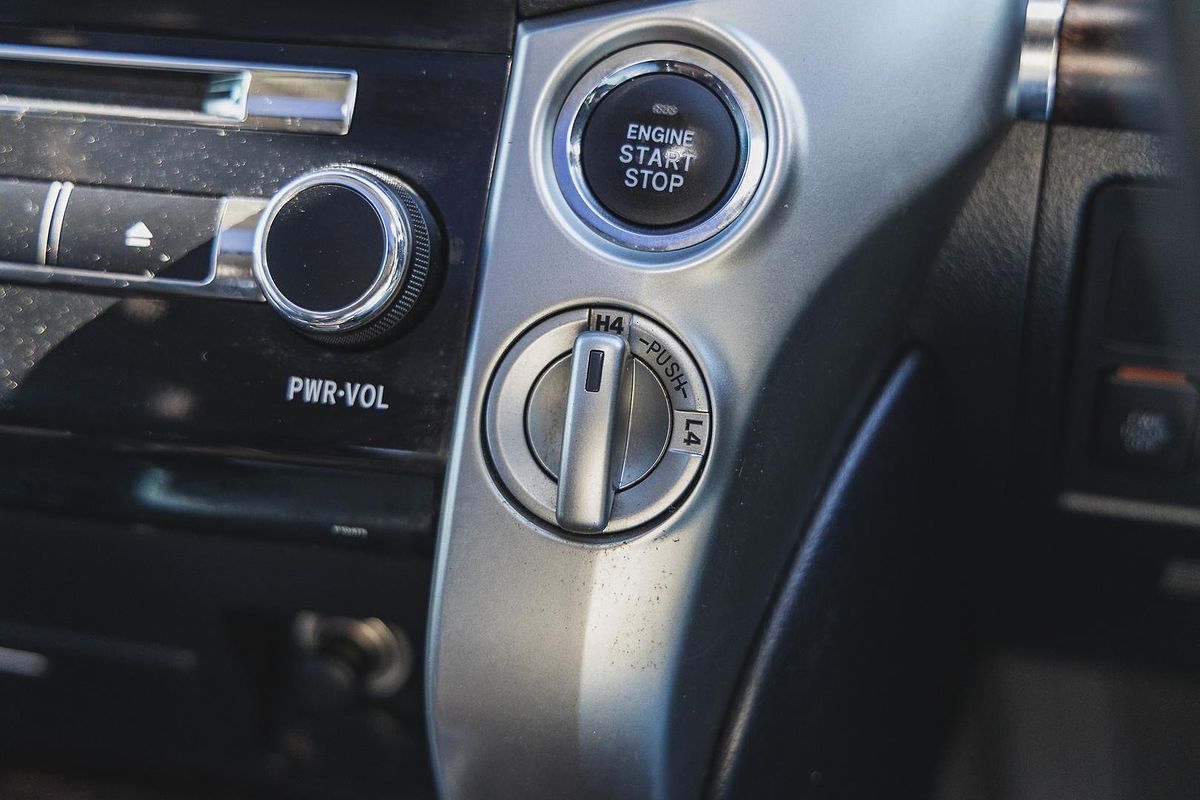 2013 Toyota Landcruiser Sahara VDJ200R