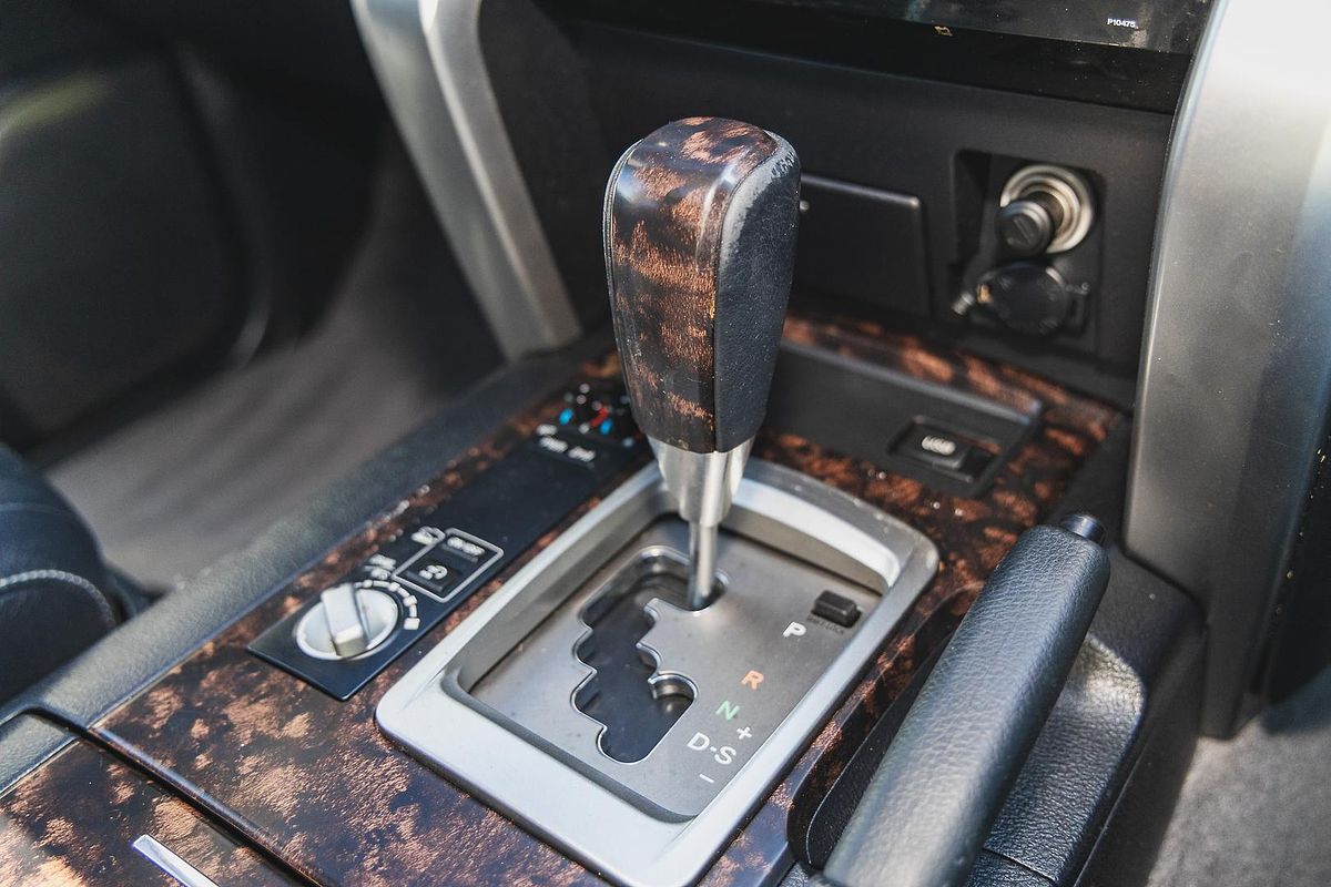 2013 Toyota Landcruiser Sahara VDJ200R