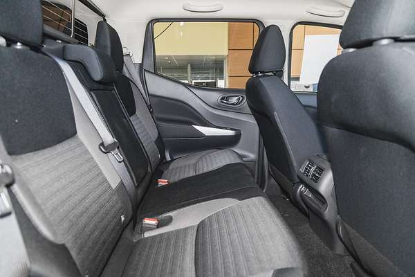 2024 Nissan Navara ST D23 4X4