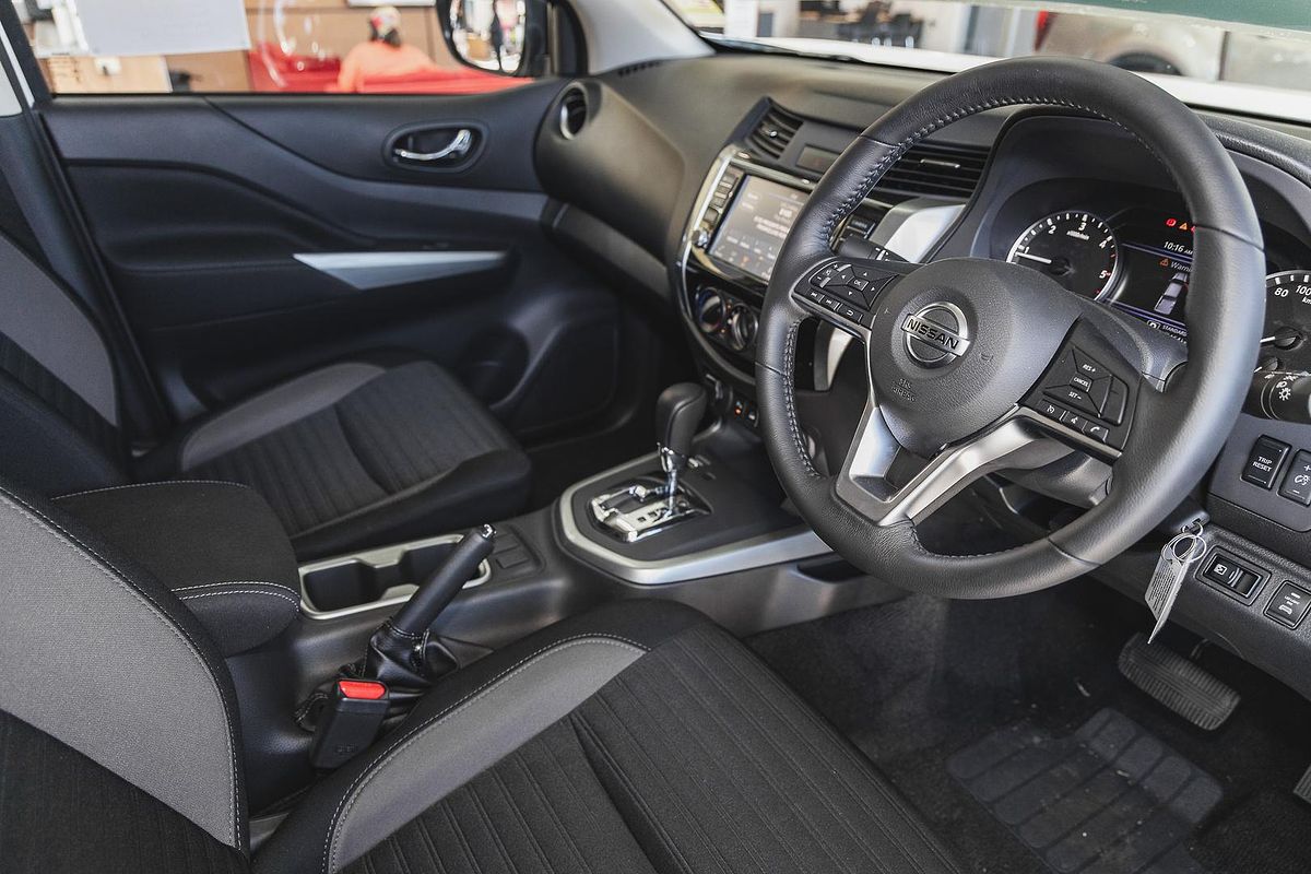2024 Nissan Navara ST D23 4X4