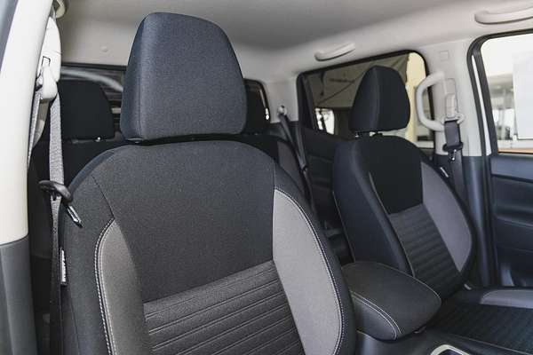 2024 Nissan Navara ST D23 4X4