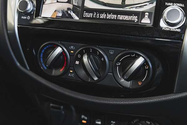 2024 Nissan Navara ST D23 4X4