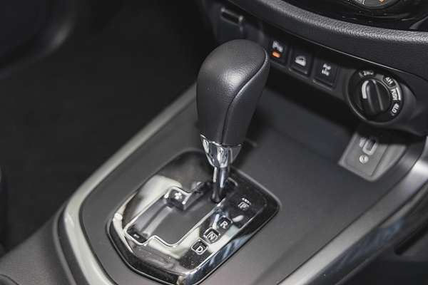 2024 Nissan Navara ST D23 4X4