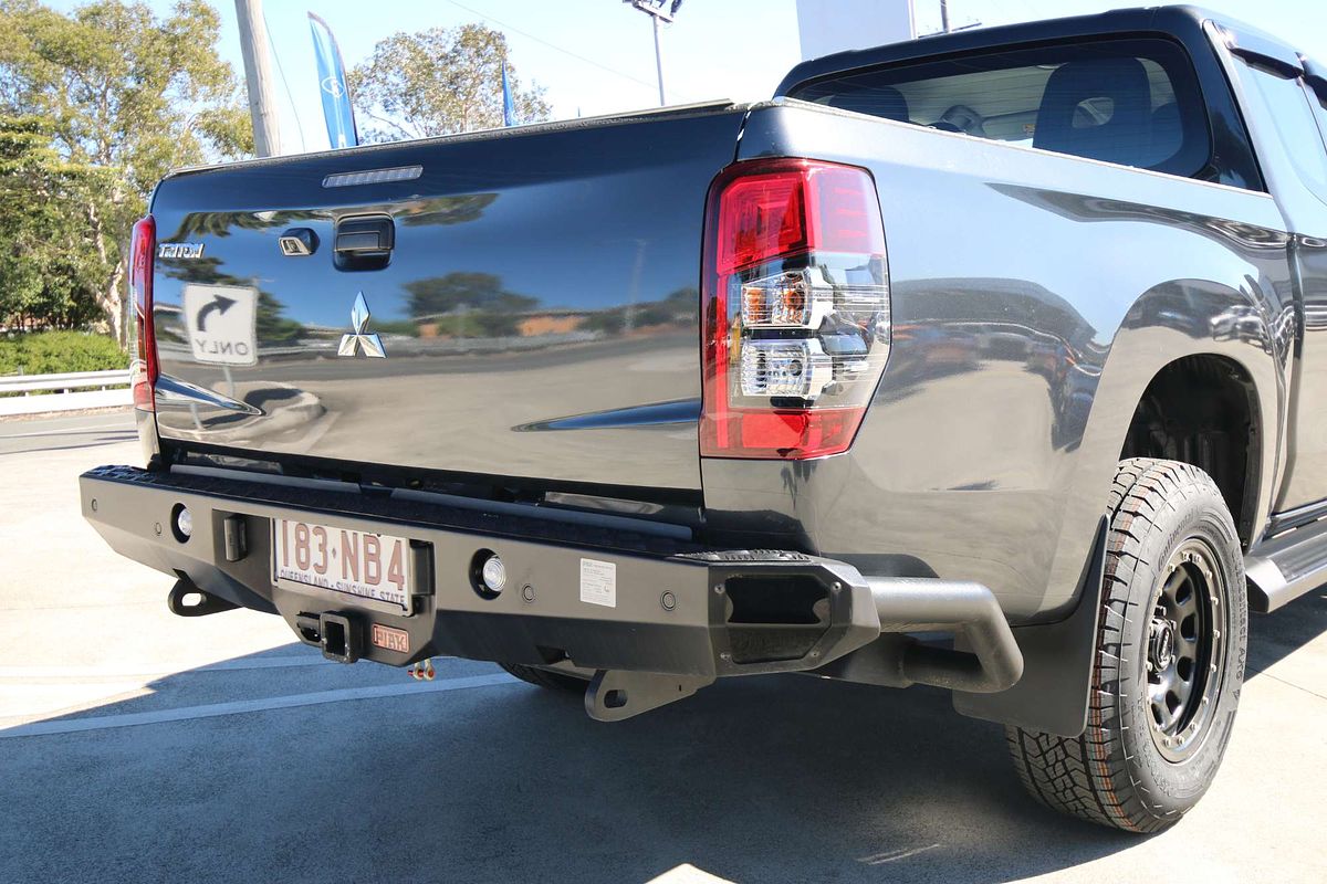 2022 Mitsubishi Triton GLX+ MR 4X4