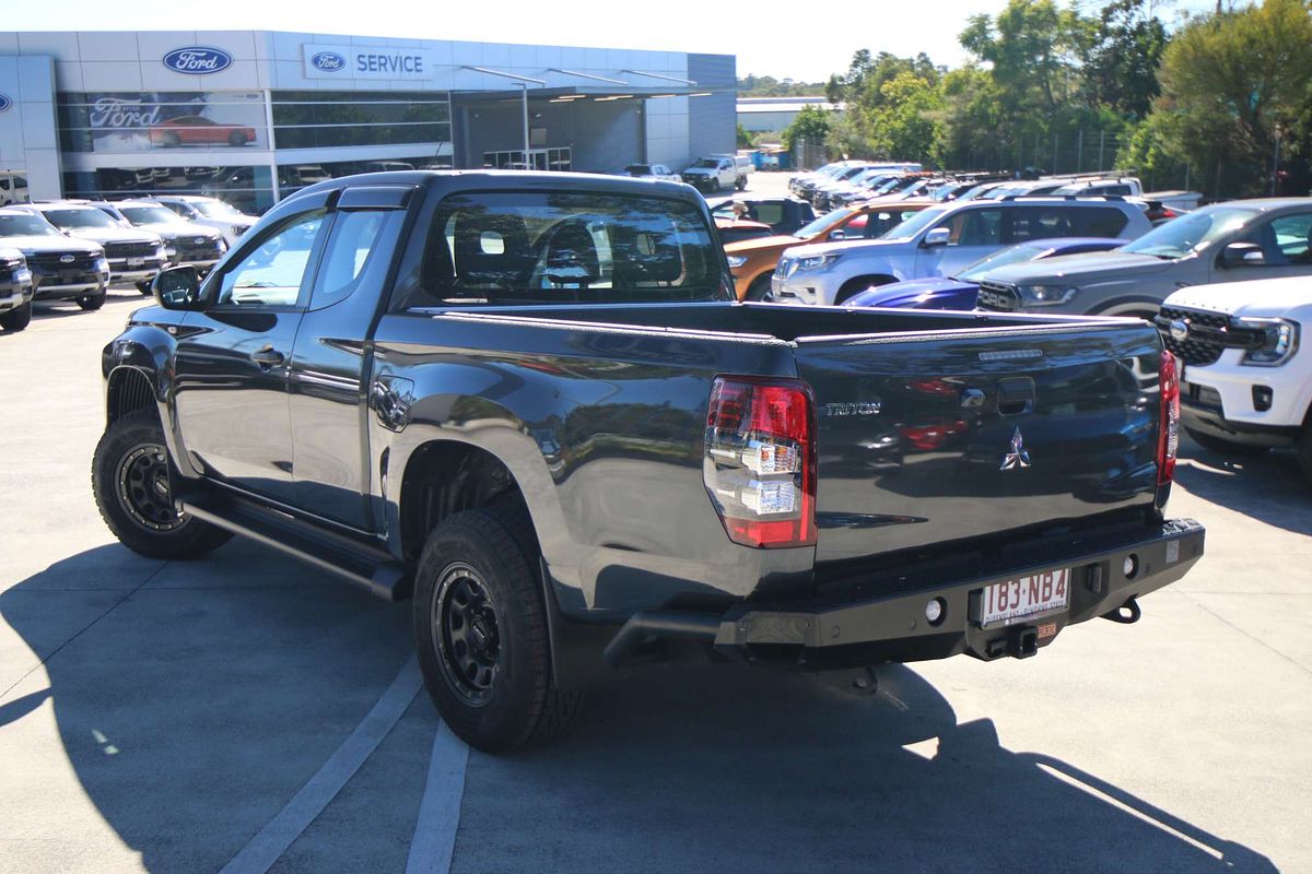 2022 Mitsubishi Triton GLX+ MR 4X4