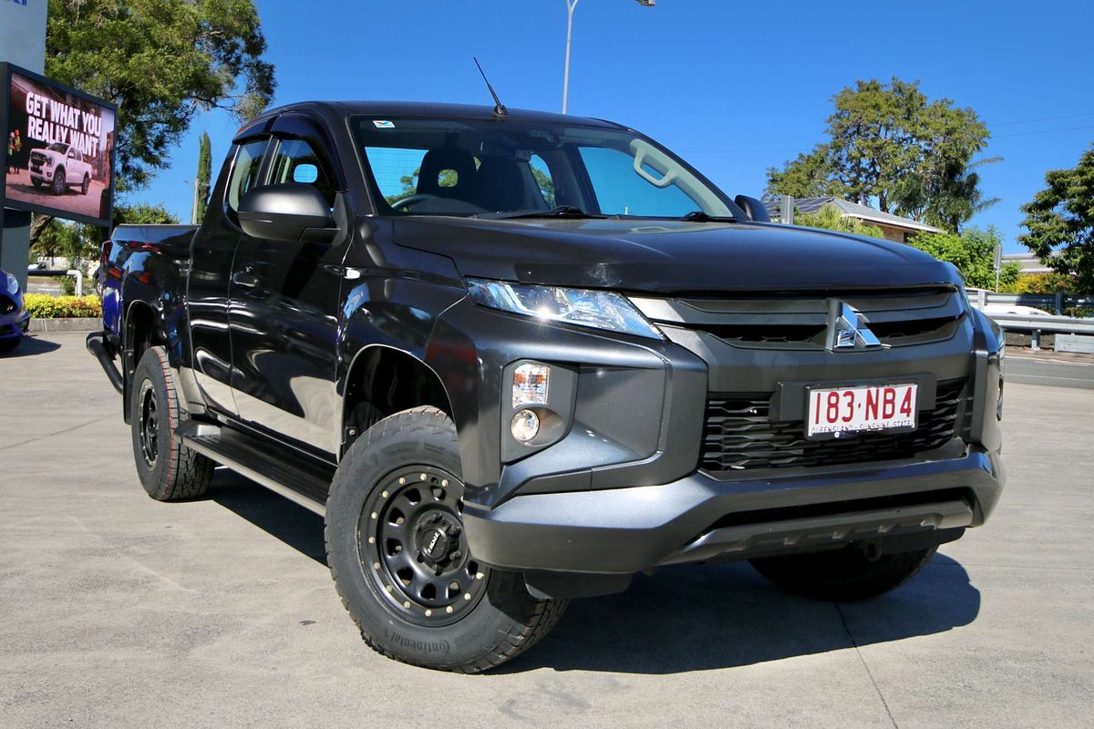 2022 Mitsubishi Triton GLX+ MR 4X4
