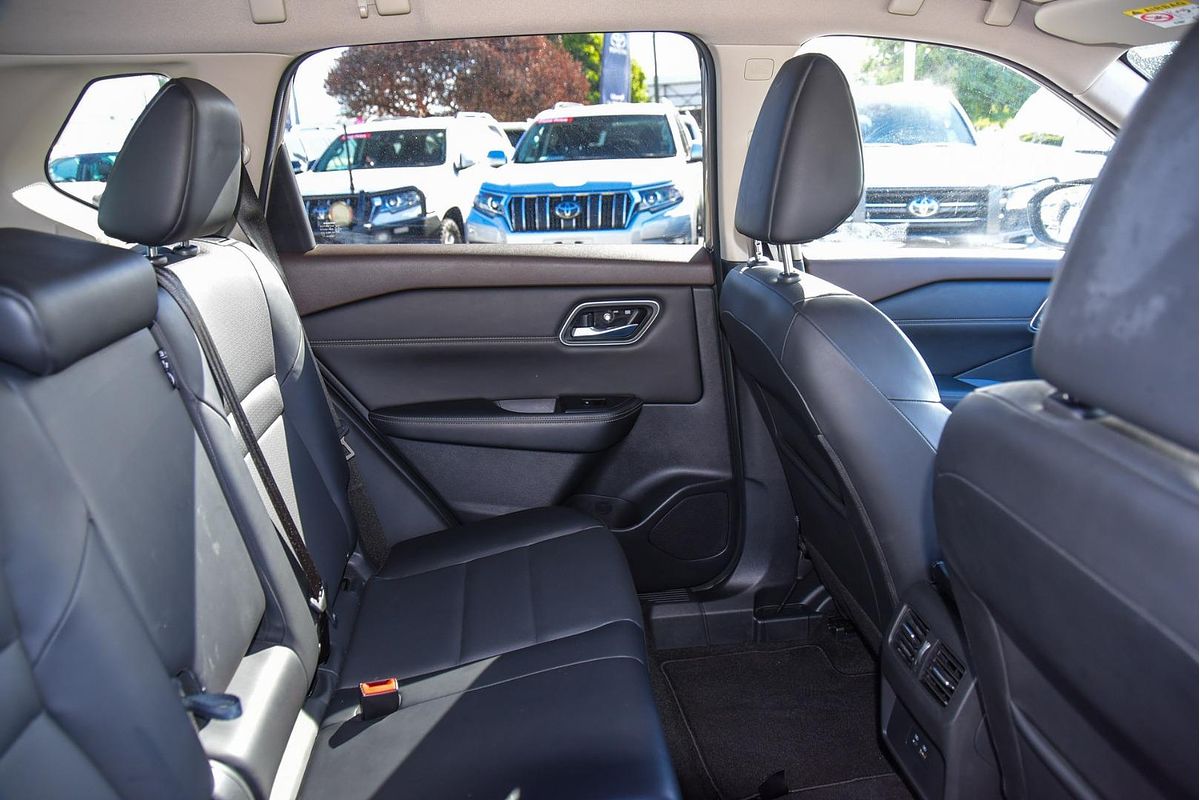 2023 Nissan X-TRAIL ST-L T33
