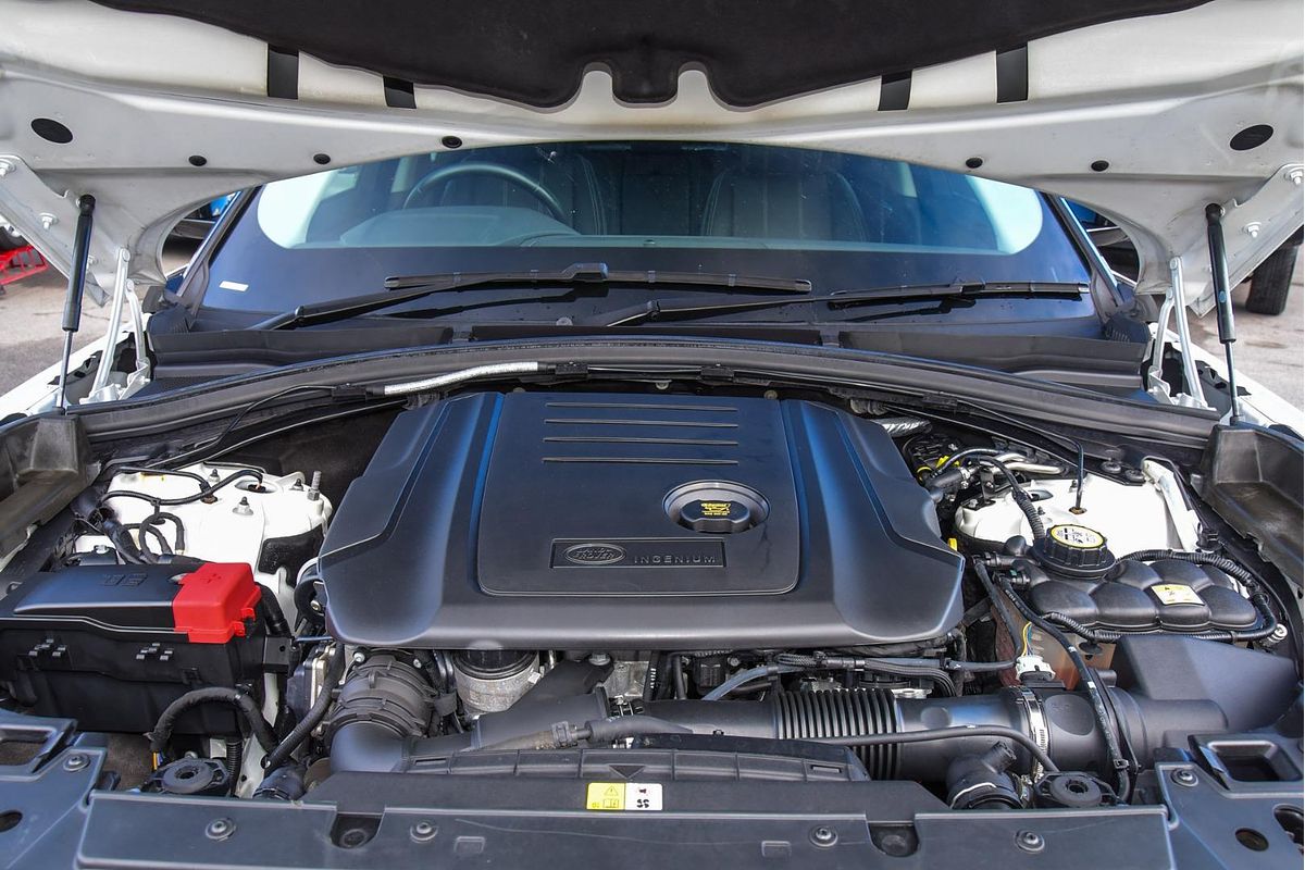 2018 Land Rover Range Rover Velar D240 SE L560