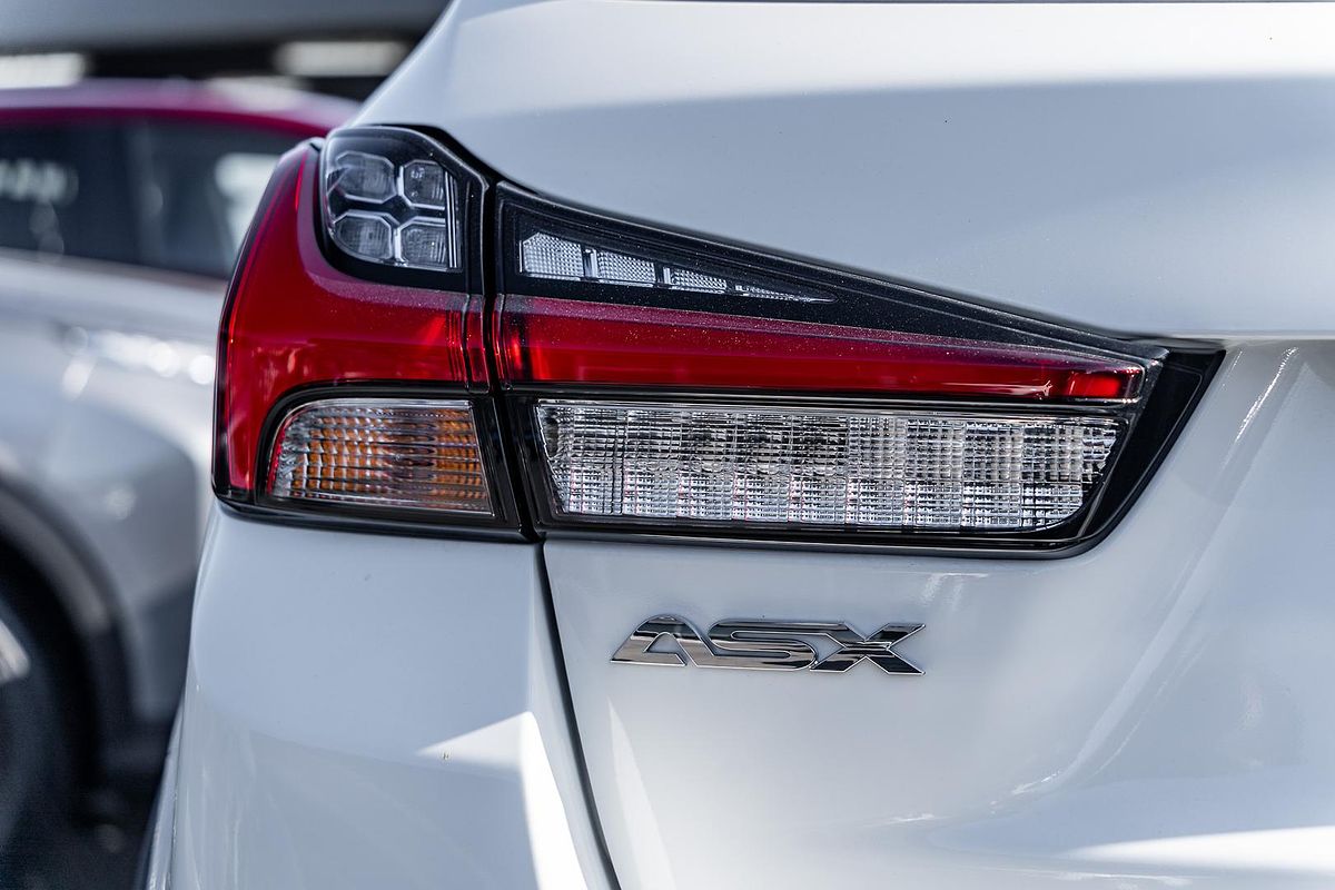 2025 Mitsubishi ASX MR XD