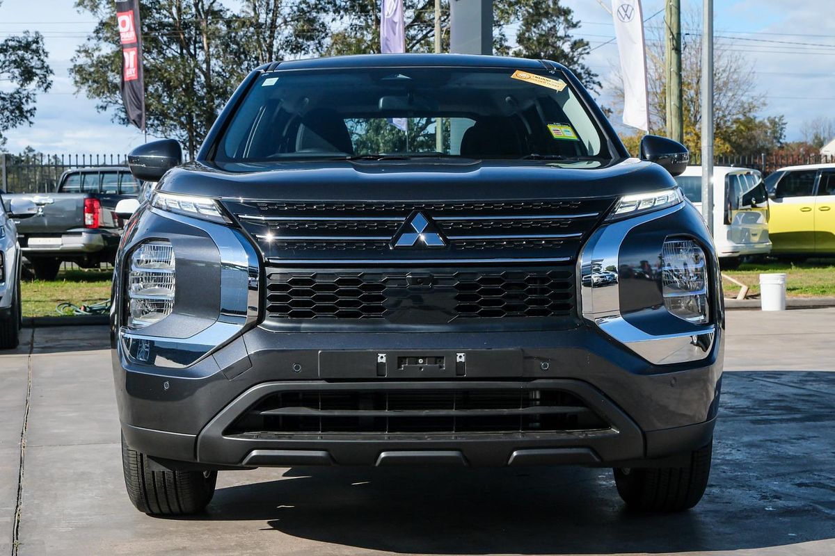 2024 Mitsubishi Outlander ES ZM