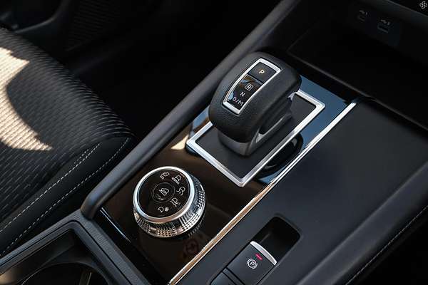 2024 Mitsubishi Outlander ES ZM