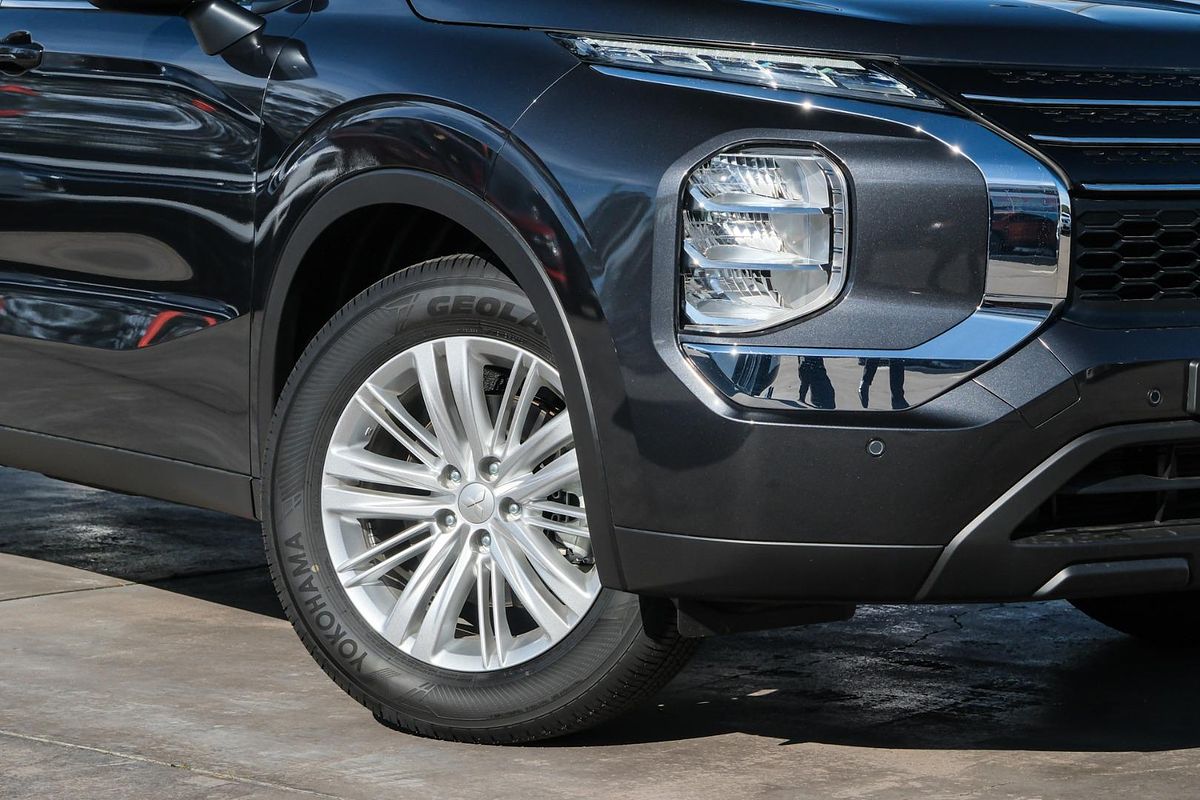 2024 Mitsubishi Outlander ES ZM