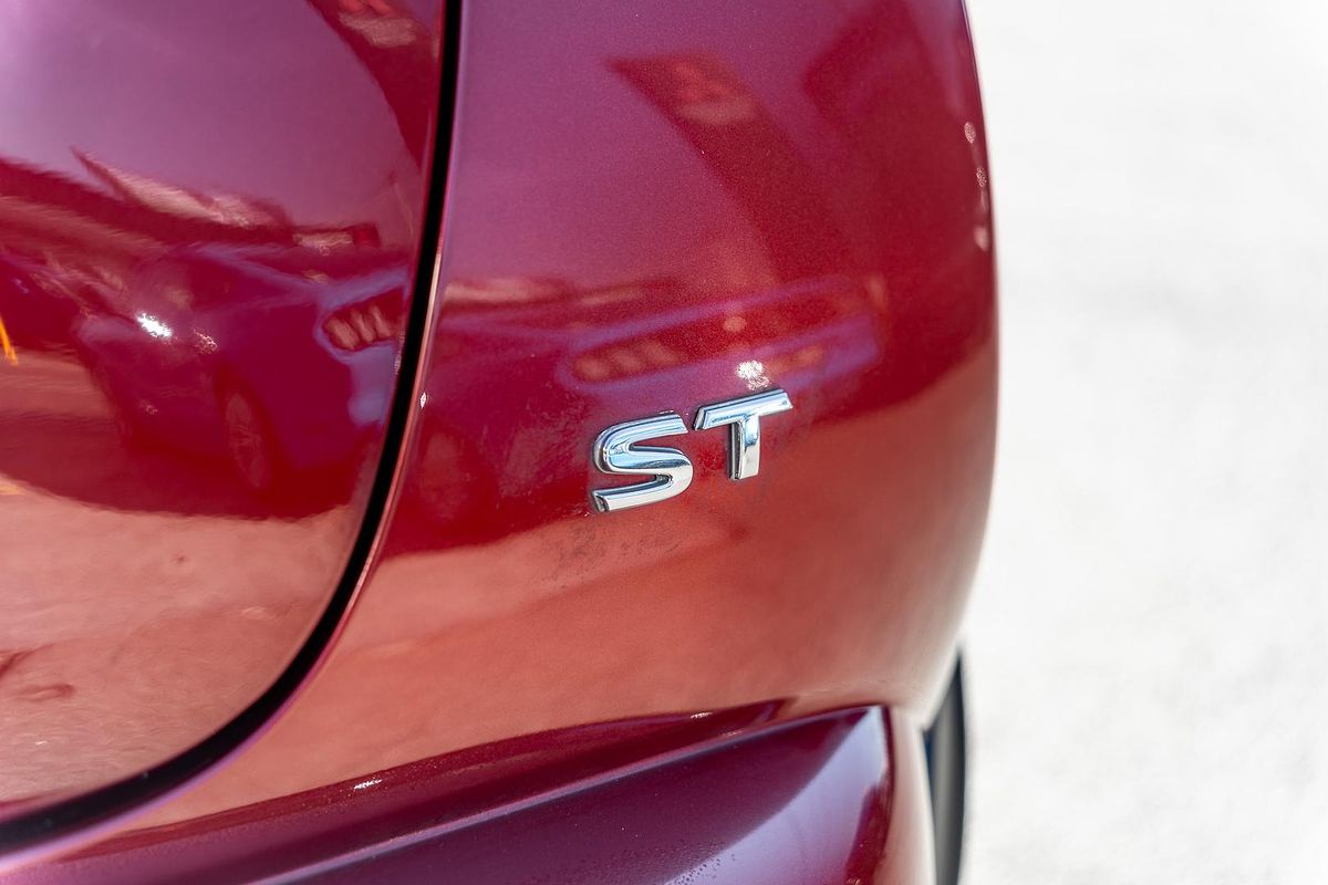 2014 Nissan JUKE ST F15