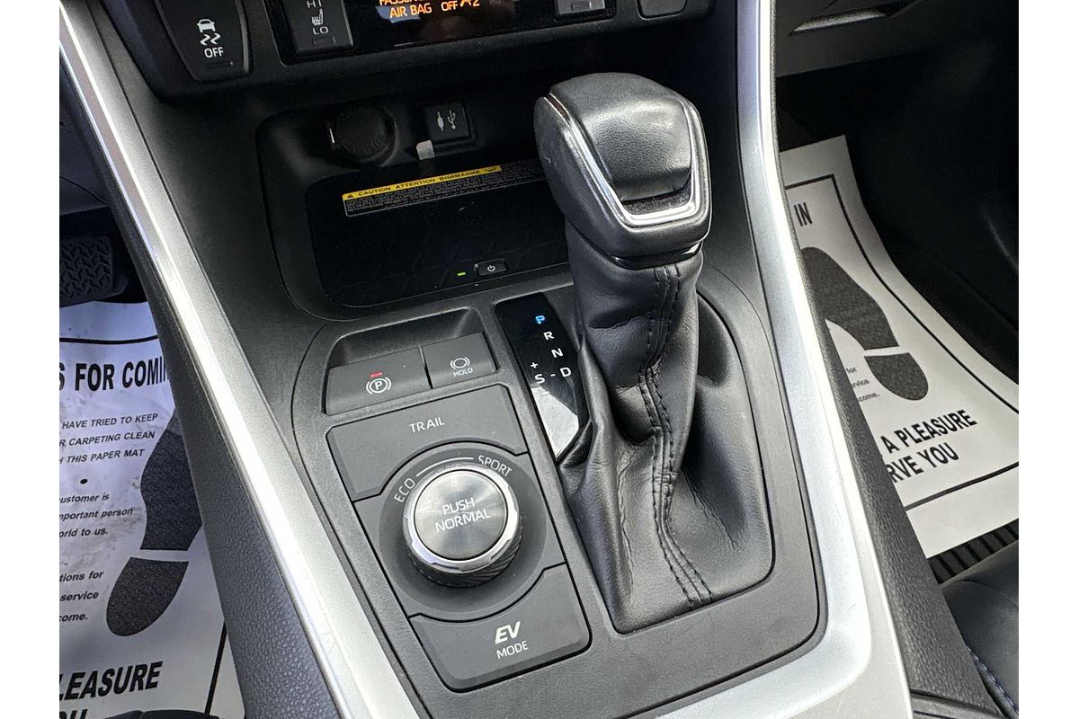 2019 Toyota RAV4 Hybrid XSE