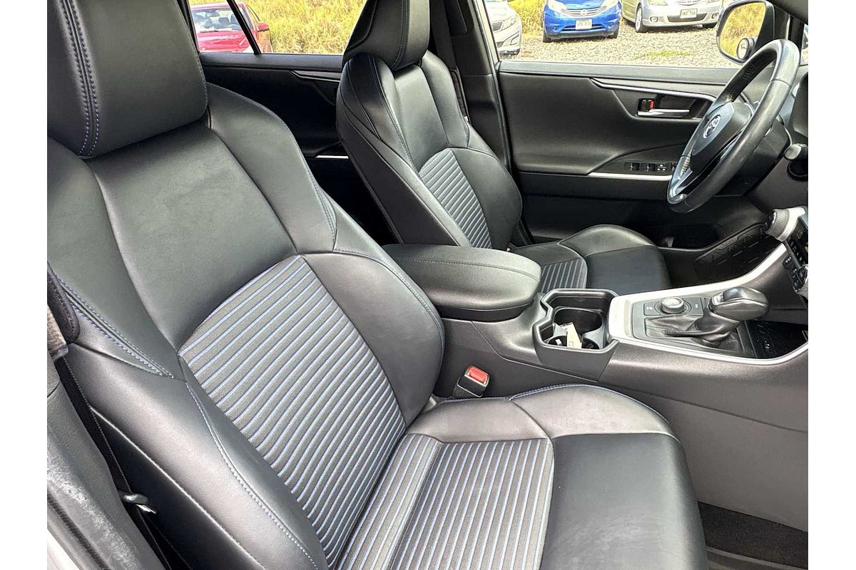 2019 Toyota RAV4 Hybrid XSE
