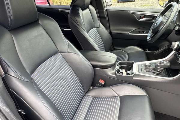 2019 Toyota RAV4 Hybrid XSE