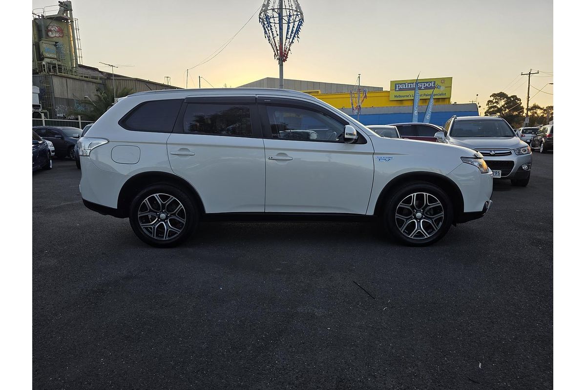 2015 Mitsubishi Outlander PHEV ZJ