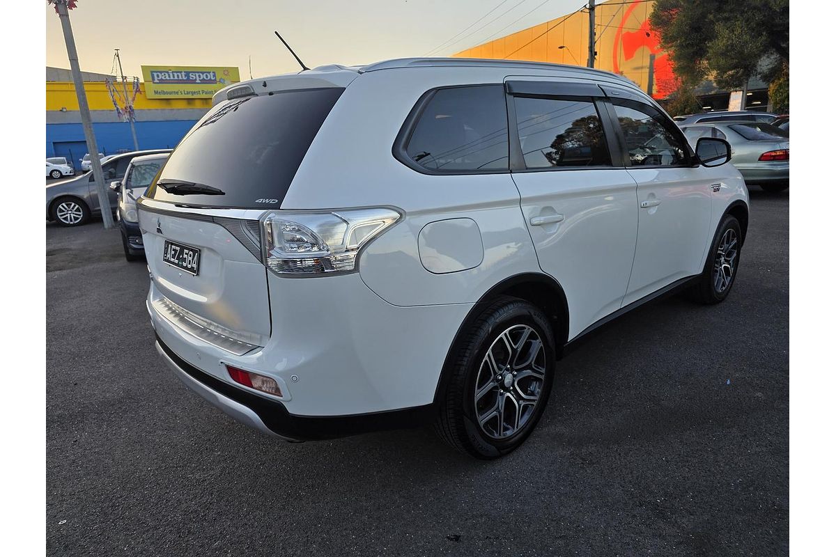2015 Mitsubishi Outlander PHEV ZJ