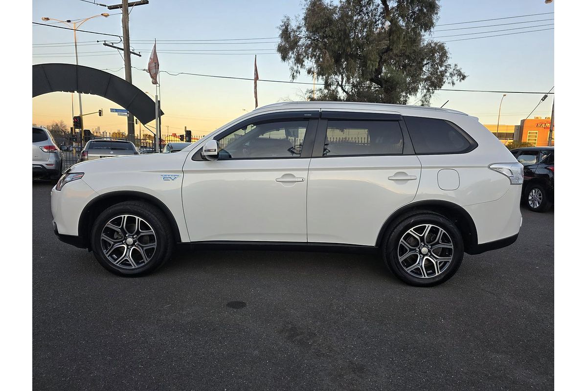 2015 Mitsubishi Outlander PHEV ZJ