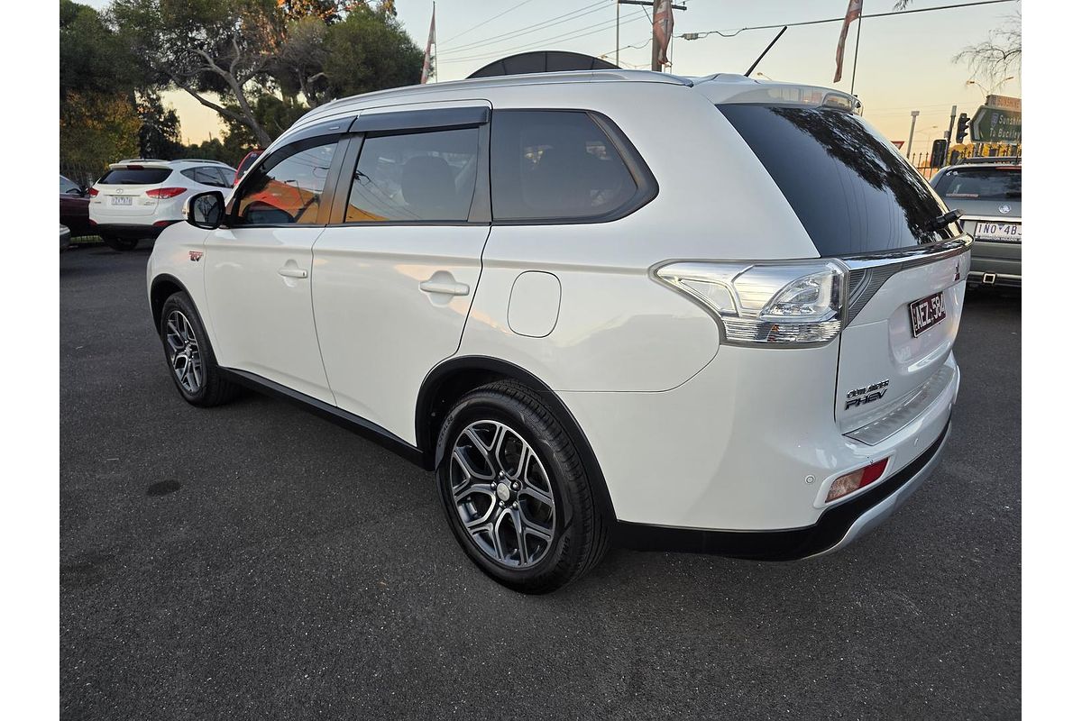 2015 Mitsubishi Outlander PHEV ZJ