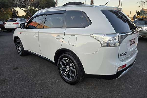 2015 Mitsubishi Outlander PHEV ZJ