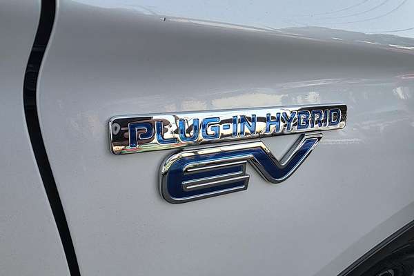 2015 Mitsubishi Outlander PHEV ZJ