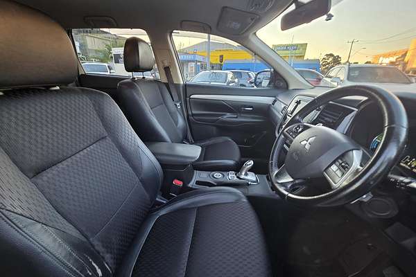 2015 Mitsubishi Outlander PHEV ZJ