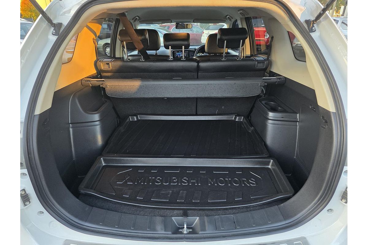 2015 Mitsubishi Outlander PHEV ZJ