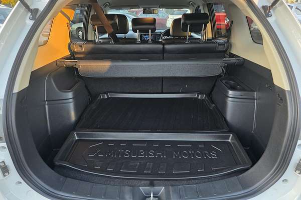2015 Mitsubishi Outlander PHEV ZJ