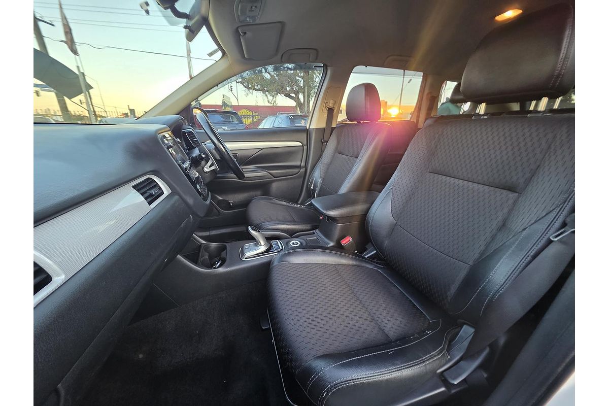 2015 Mitsubishi Outlander PHEV ZJ