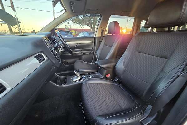 2015 Mitsubishi Outlander PHEV ZJ